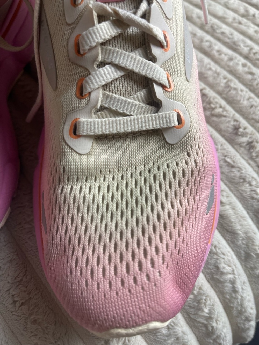 Brooks Ghost 15 Women's White Pink Athletic Sneakers size 10 - Picture 7 of 9